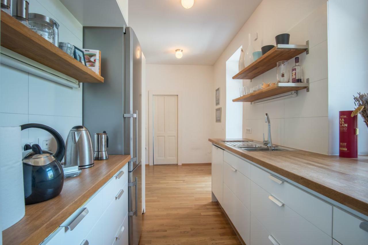 Luxury Central Apartment リュブリャナ エクステリア 写真